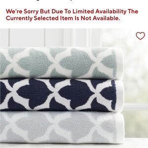 Set of 2 Marlo Organic bath towels brand new Pottery Barn